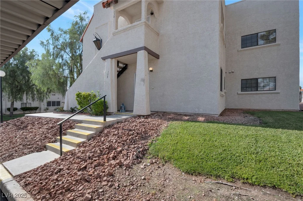 101 Luna, Las Vegas, NV 89145