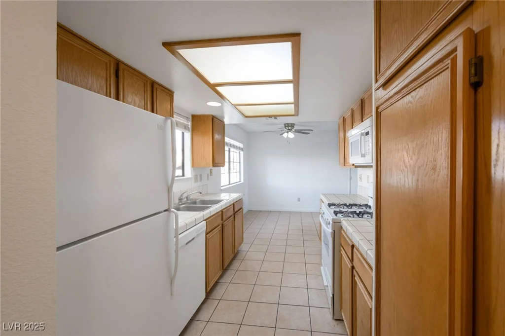101 Luna, Las Vegas, NV 89145