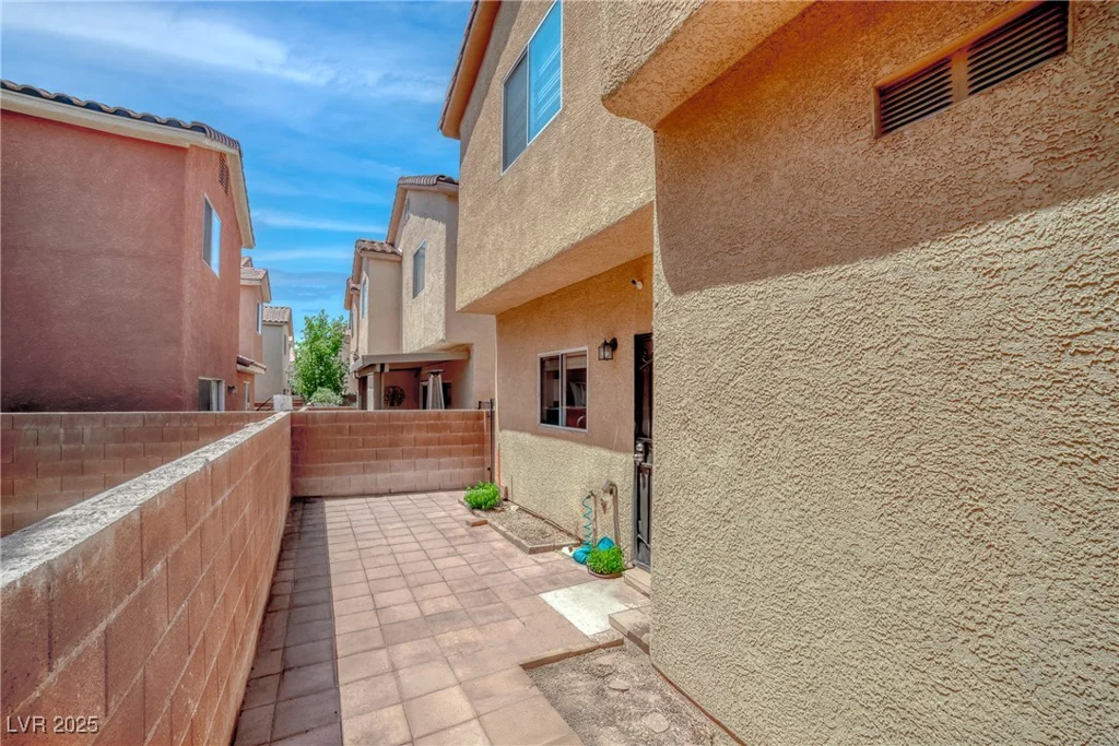 6809 Pacific Craft, Las Vegas, NV 89122