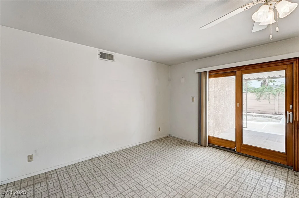 4356 Cloverhill, Las Vegas, NV 89147