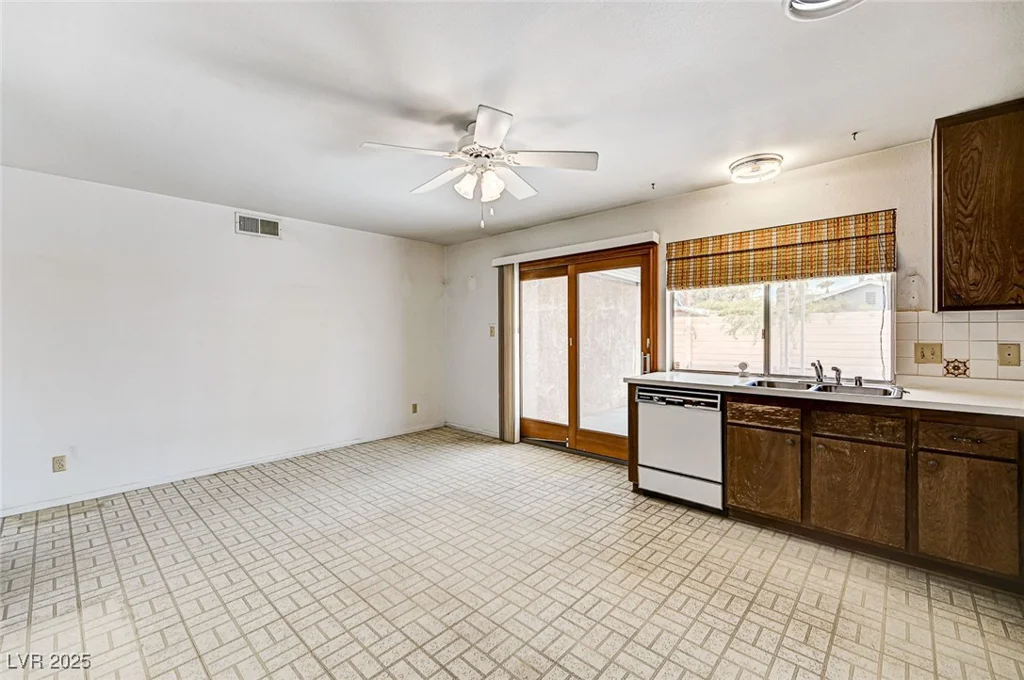 4356 Cloverhill, Las Vegas, NV 89147