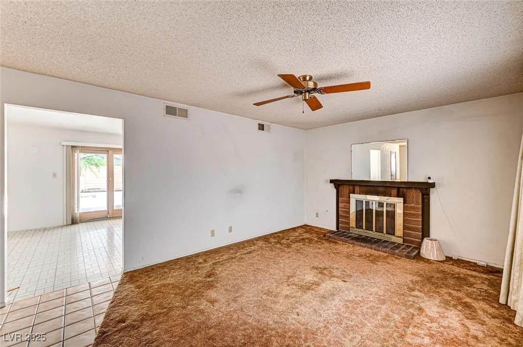 4356 Cloverhill, Las Vegas, NV 89147