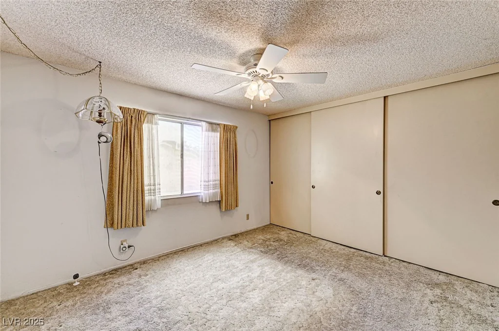 4356 Cloverhill, Las Vegas, NV 89147