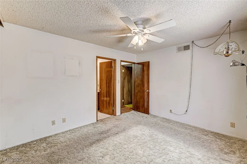 4356 Cloverhill, Las Vegas, NV 89147