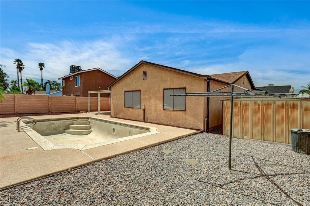 4356 Cloverhill, Las Vegas, NV 89147