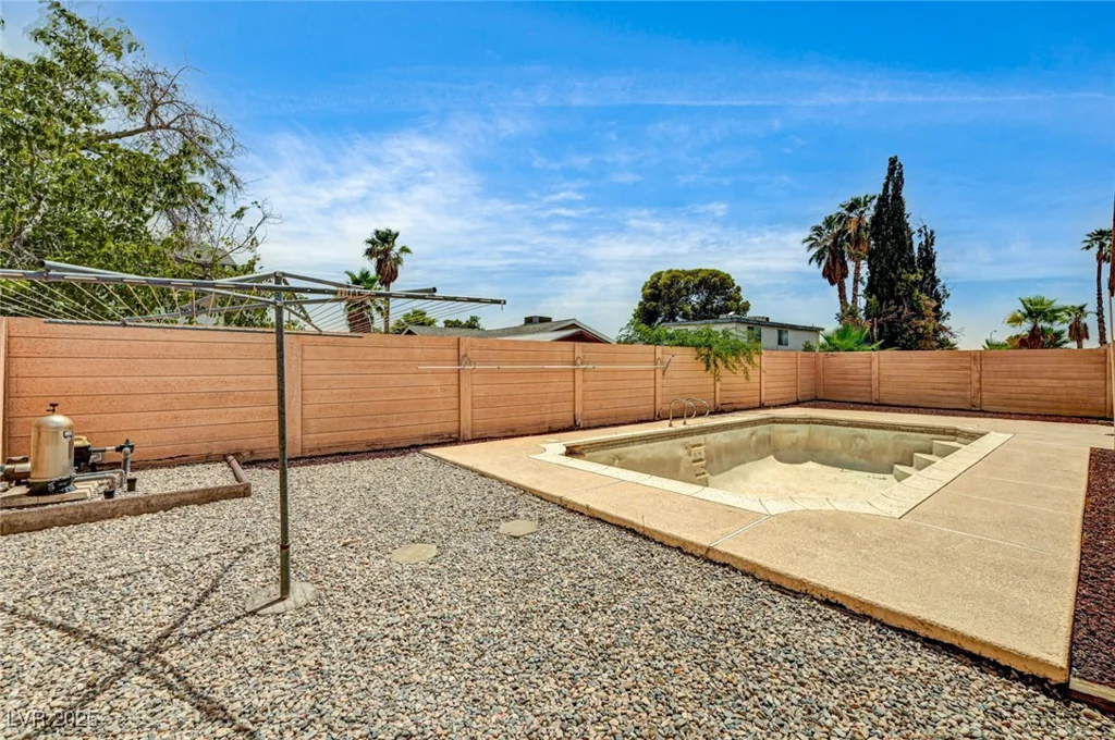 4356 Cloverhill, Las Vegas, NV 89147