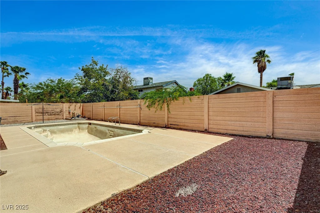 4356 Cloverhill, Las Vegas, NV 89147