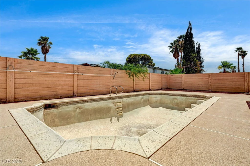 4356 Cloverhill, Las Vegas, NV 89147