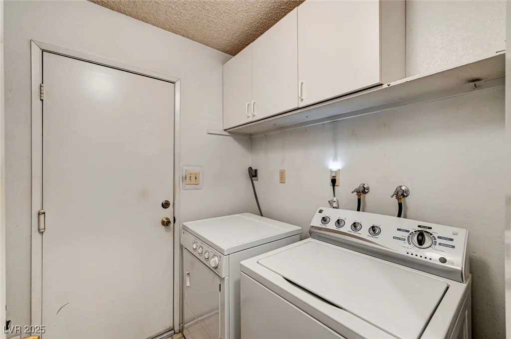 4356 Cloverhill, Las Vegas, NV 89147