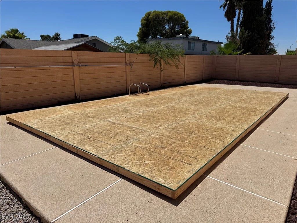 4356 Cloverhill, Las Vegas, NV 89147