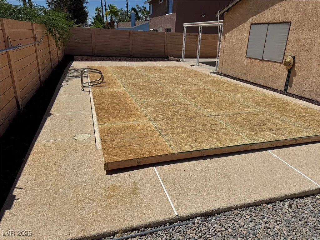 4356 Cloverhill, Las Vegas, NV 89147