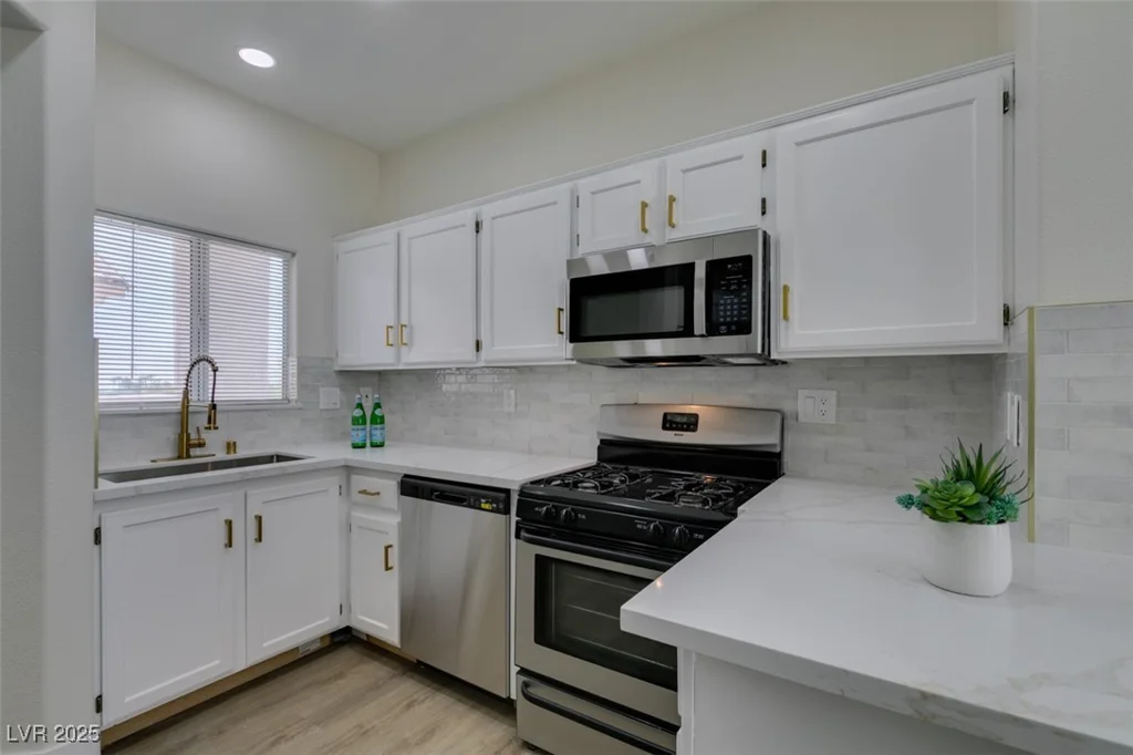 2117 Echo Bay, Las Vegas, NV 89128