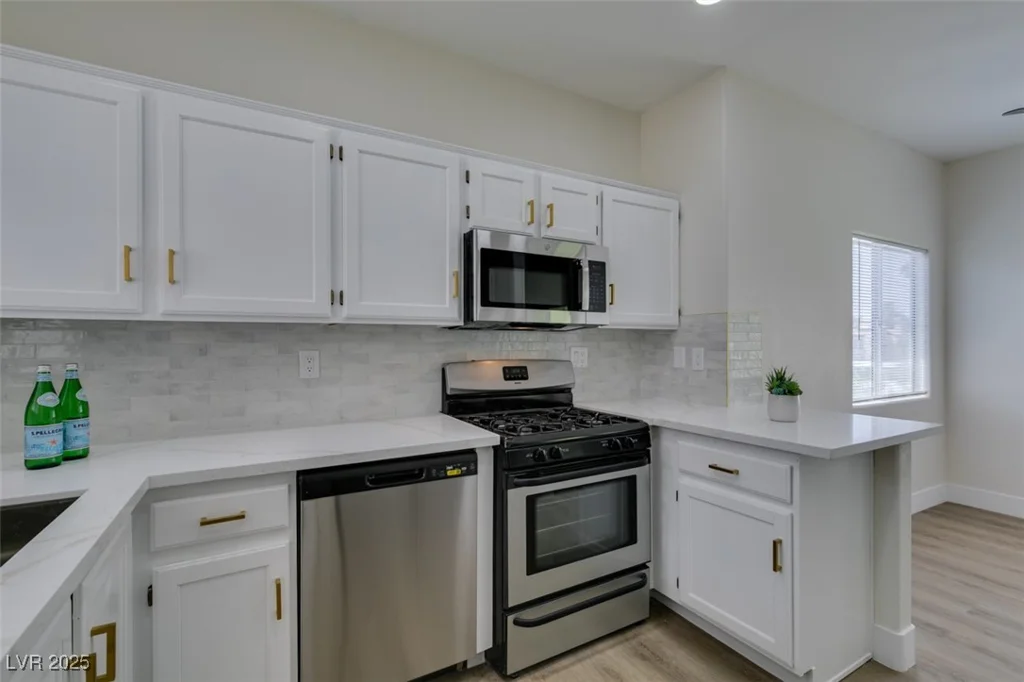 2117 Echo Bay, Las Vegas, NV 89128