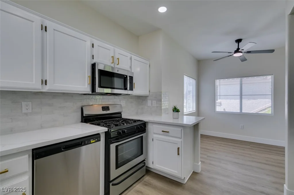 2117 Echo Bay, Las Vegas, NV 89128
