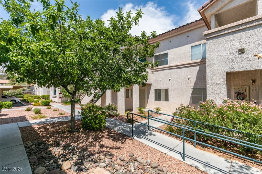 2117 Echo Bay, Las Vegas, NV 89128