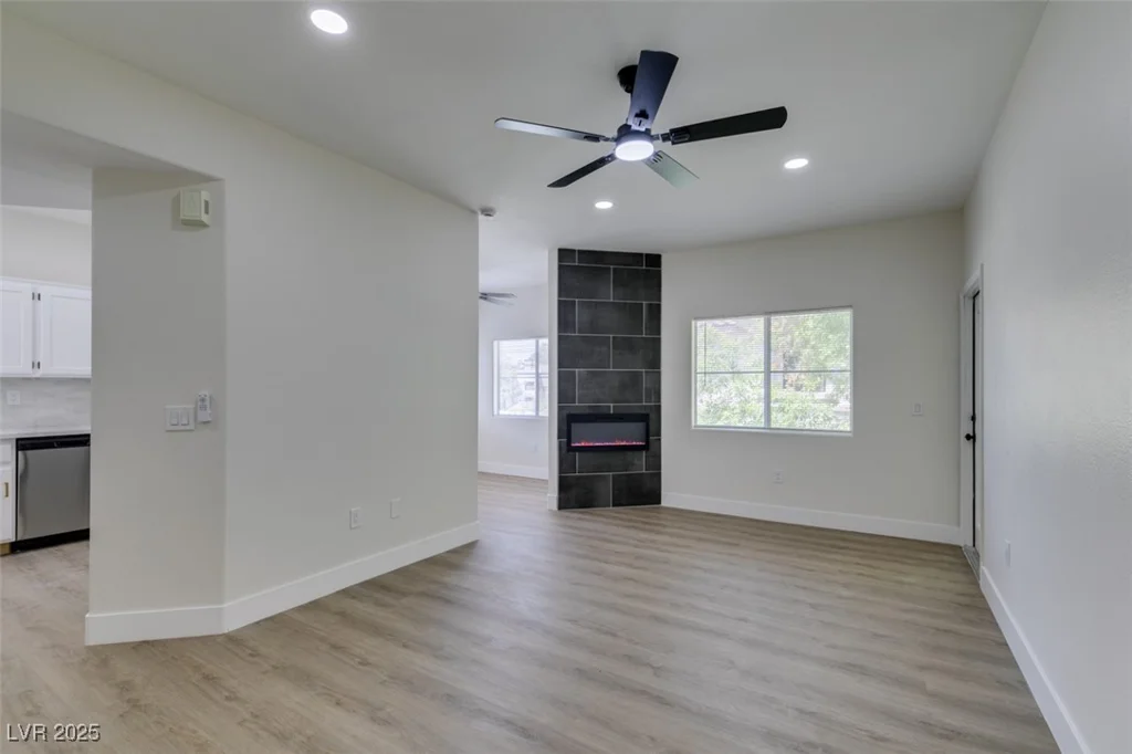 2117 Echo Bay, Las Vegas, NV 89128