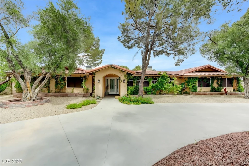 3132 El Camino, Las Vegas, NV 89146