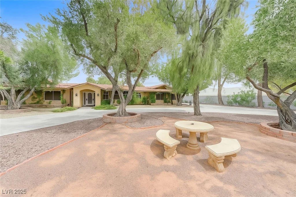 3132 El Camino, Las Vegas, NV 89146