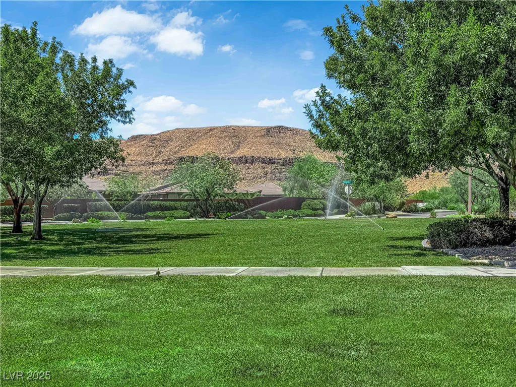 5466 Fawn Chase, Las Vegas, NV 89135