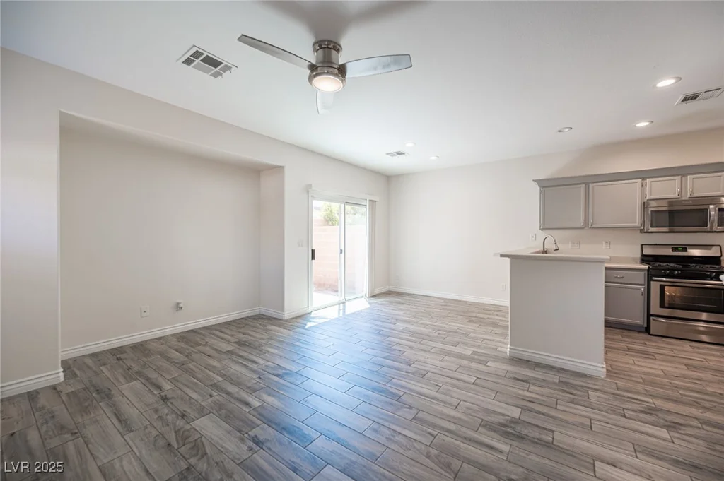 1233 Sunny Acres, North Las Vegas, NV 89081