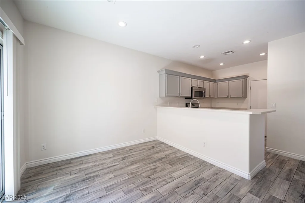 1233 Sunny Acres, North Las Vegas, NV 89081