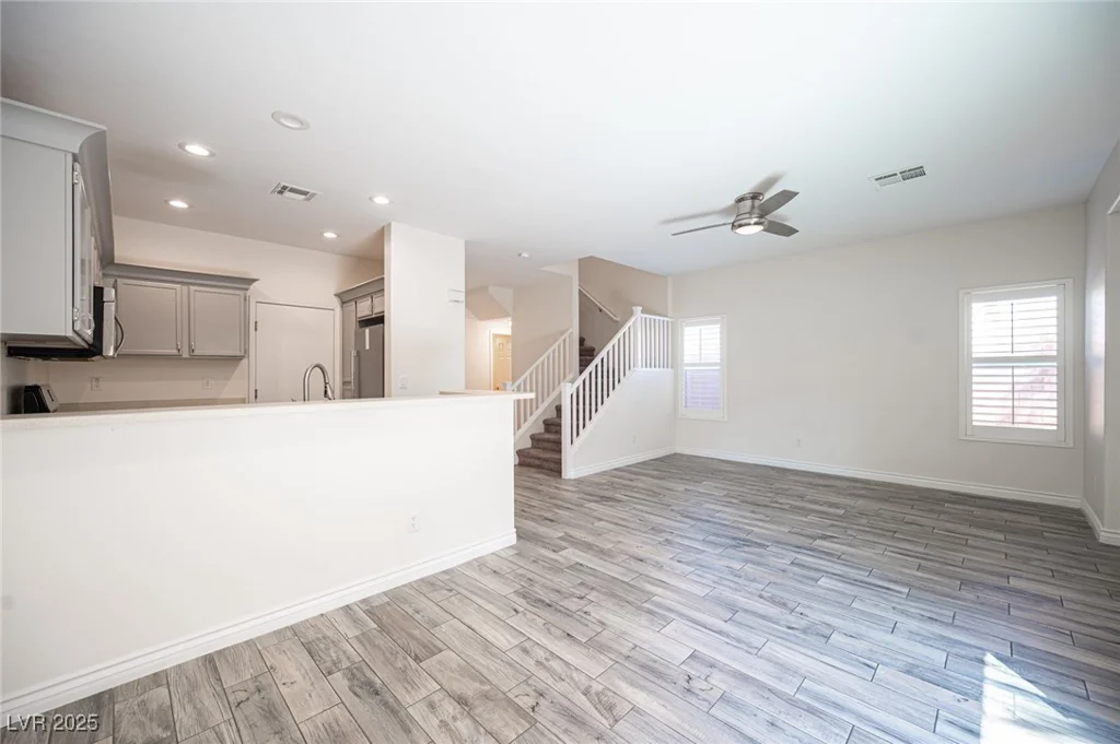 1233 Sunny Acres, North Las Vegas, NV 89081