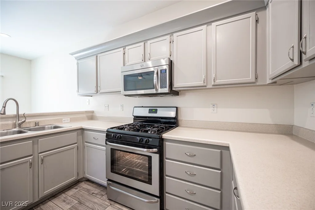 1233 Sunny Acres, North Las Vegas, NV 89081