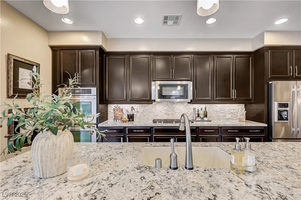 5813 Summit Greens, North Las Vegas, NV 89081
