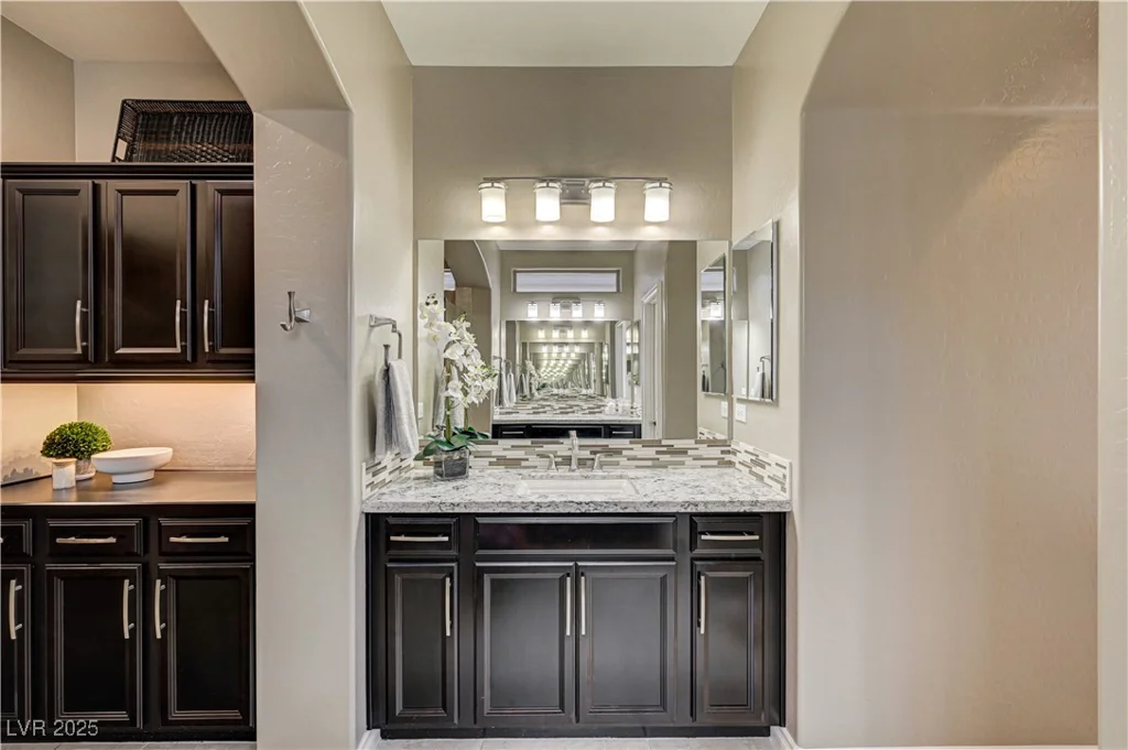 5813 Summit Greens, North Las Vegas, NV 89081