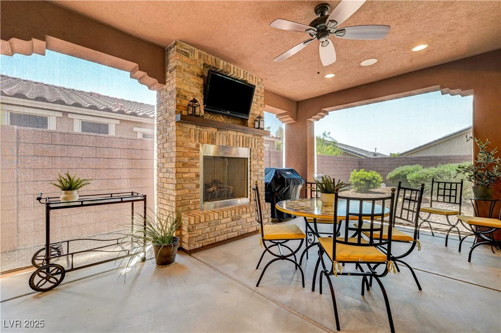 5813 Summit Greens, North Las Vegas, NV 89081