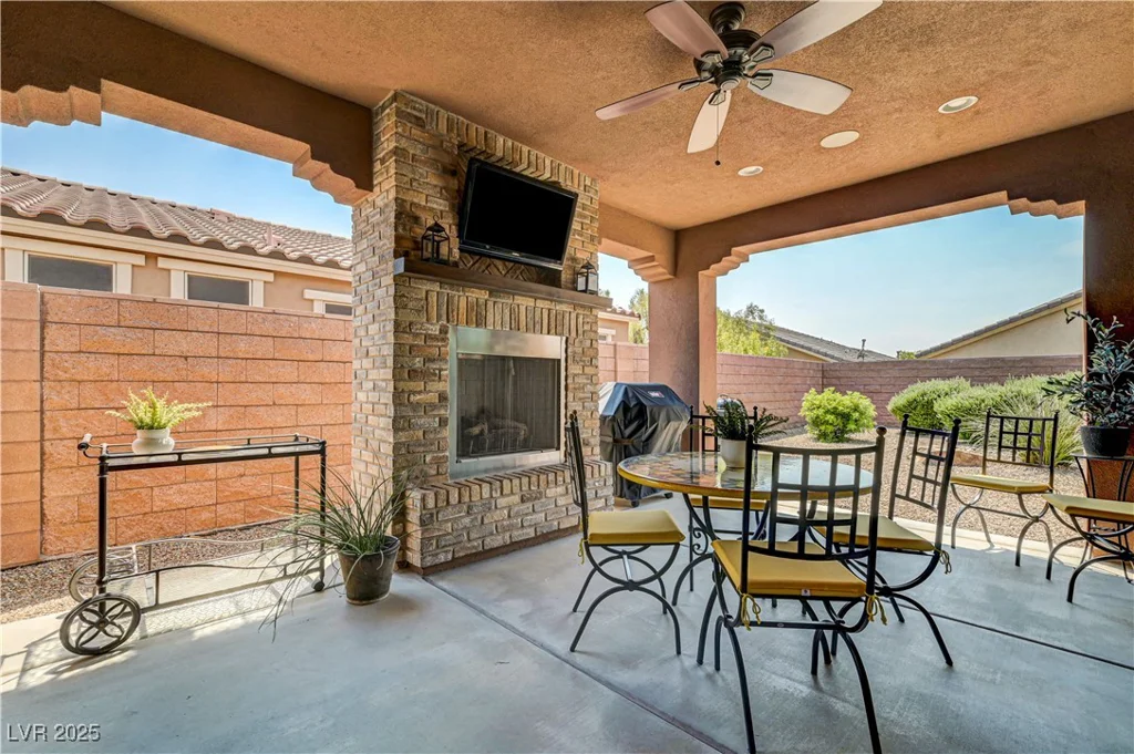 5813 Summit Greens, North Las Vegas, NV 89081
