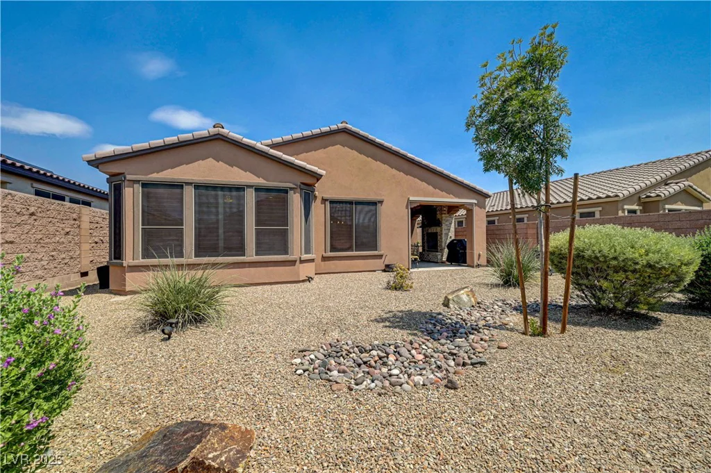 5813 Summit Greens, North Las Vegas, NV 89081