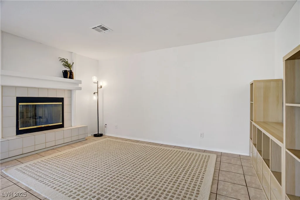 1616 Royal Canyon, Las Vegas, NV 89128