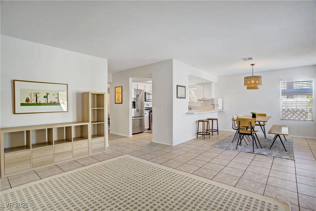 1616 Royal Canyon, Las Vegas, NV 89128