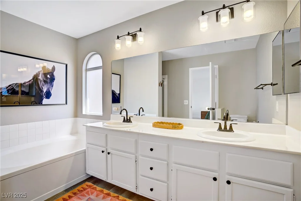 1616 Royal Canyon, Las Vegas, NV 89128