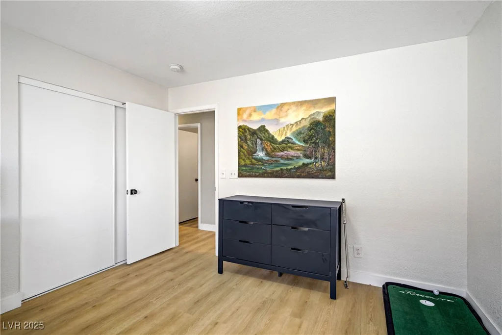 1616 Royal Canyon, Las Vegas, NV 89128