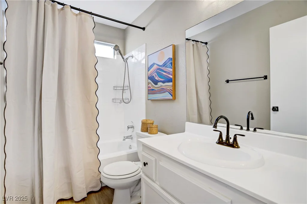 1616 Royal Canyon, Las Vegas, NV 89128