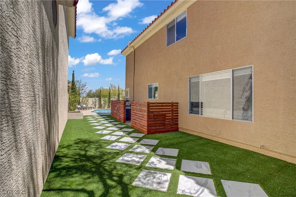 1616 Royal Canyon, Las Vegas, NV 89128