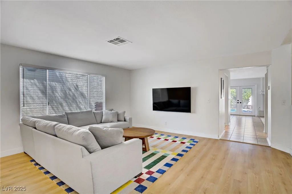 1616 Royal Canyon, Las Vegas, NV 89128