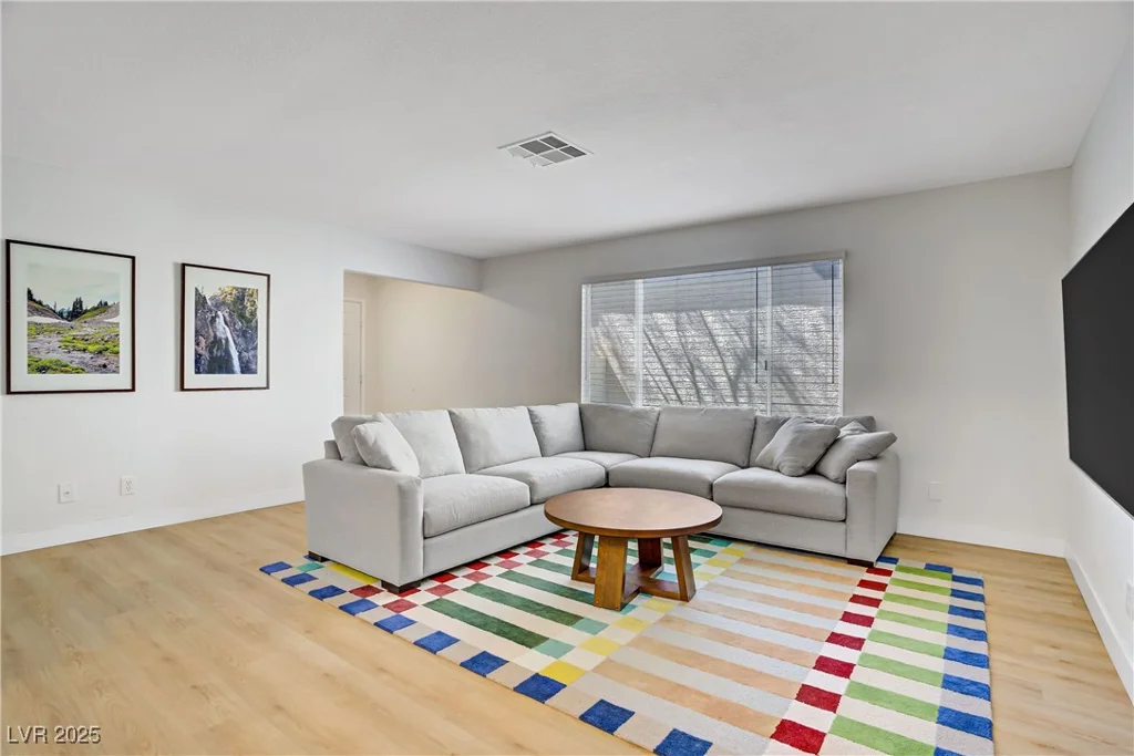1616 Royal Canyon, Las Vegas, NV 89128
