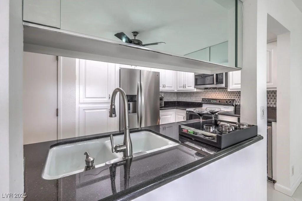 205 Harmon, Las Vegas, NV 89169
