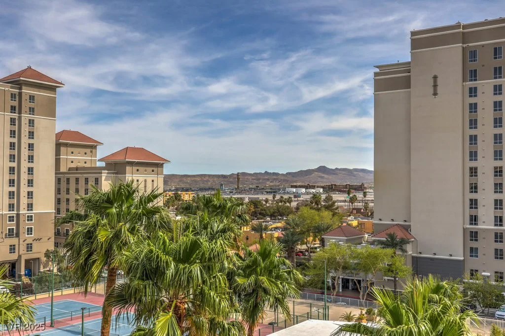 205 Harmon, Las Vegas, NV 89169