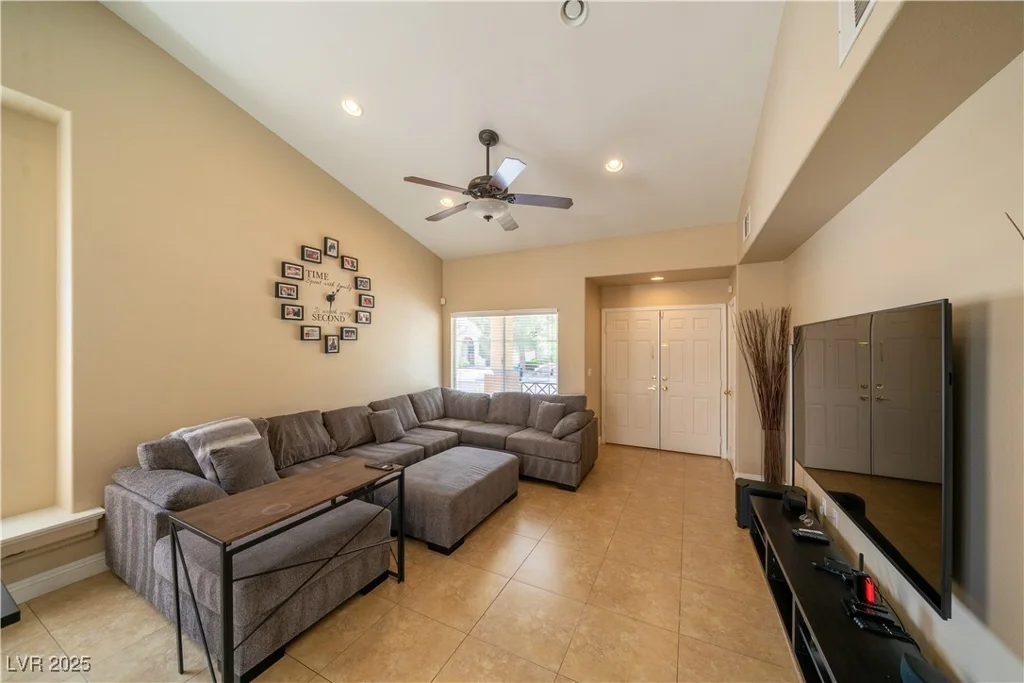 10412 Mountain Lodge, Las Vegas, NV 89144