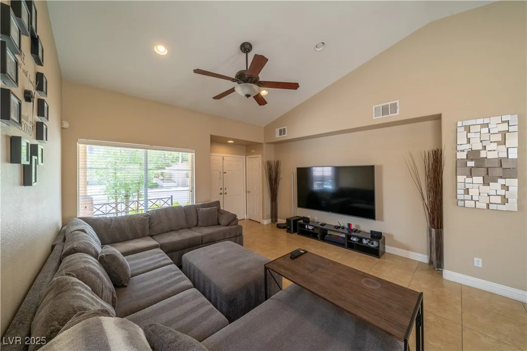 10412 Mountain Lodge, Las Vegas, NV 89144