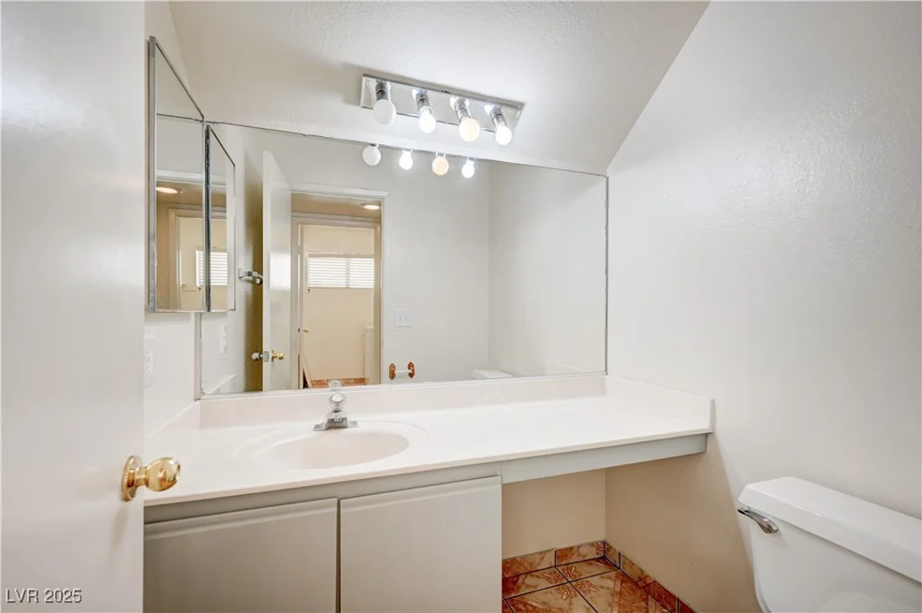 420 Clifton Heights, Las Vegas, NV 89145