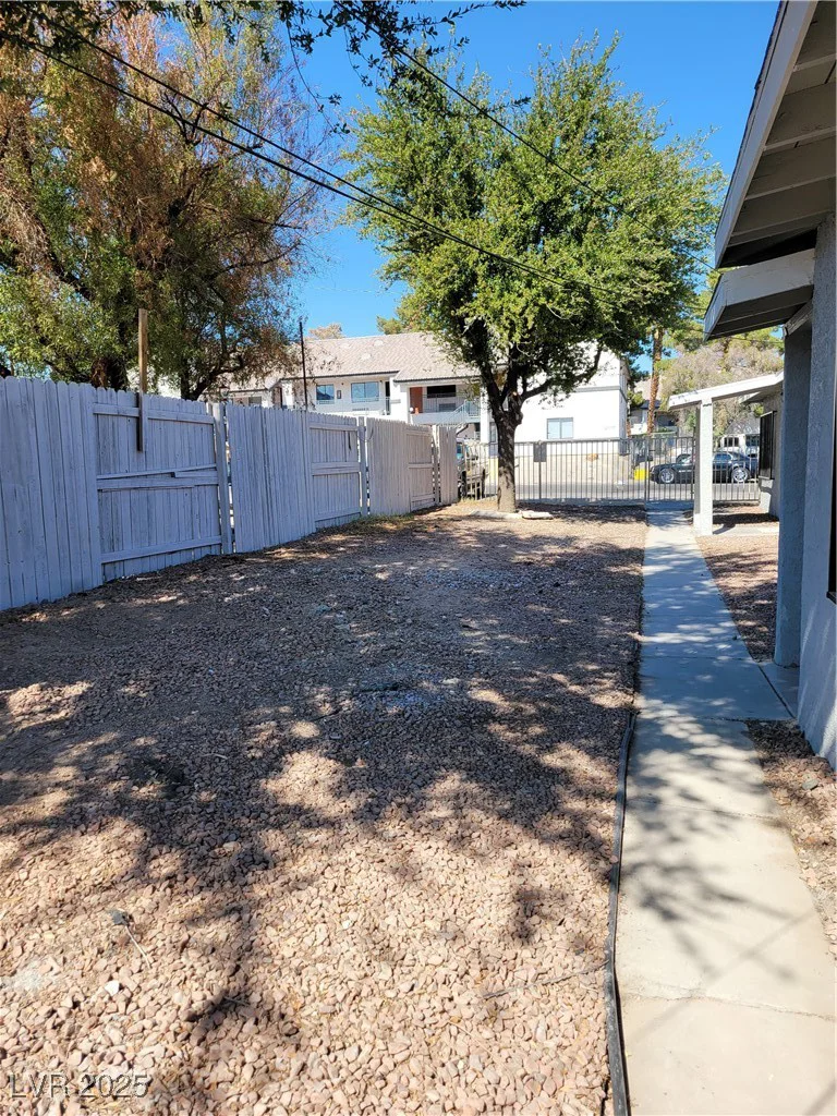 1828 Lewis, Las Vegas, NV 89101