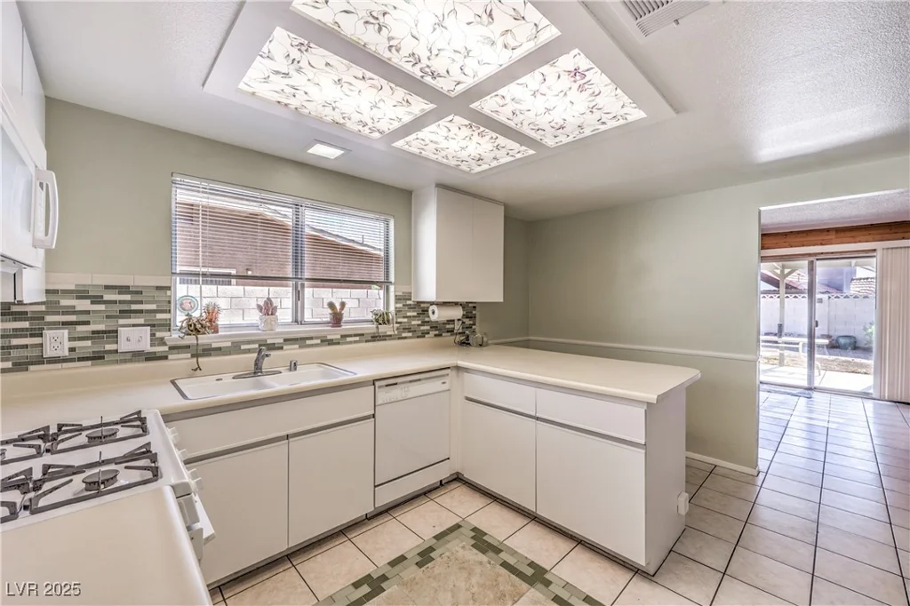 3429 Irv Marcus, Las Vegas, NV 89108
