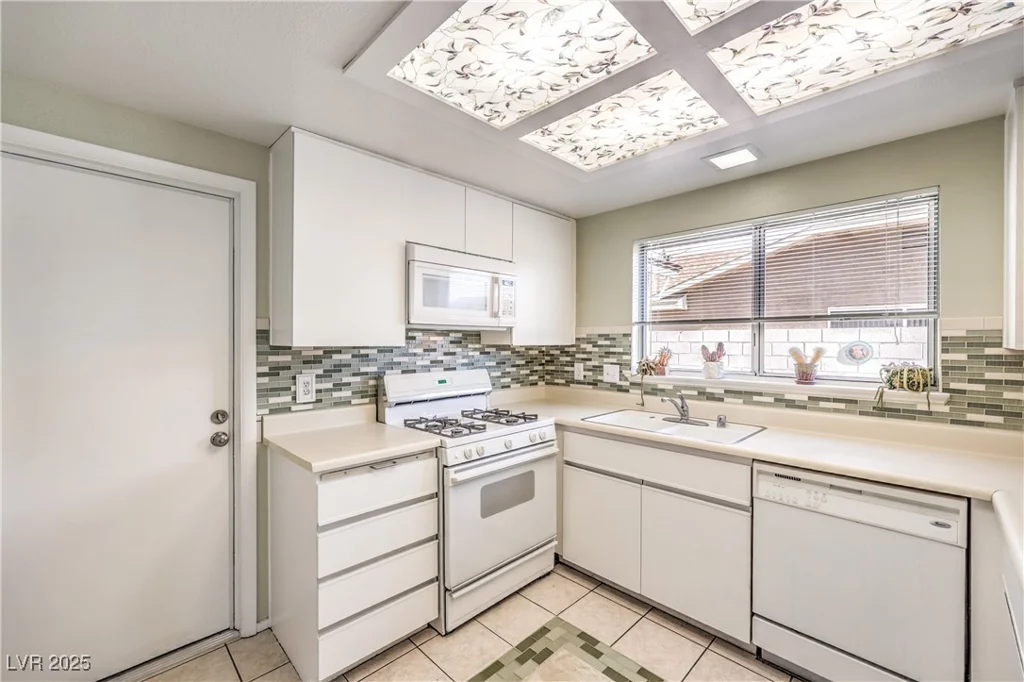 3429 Irv Marcus, Las Vegas, NV 89108