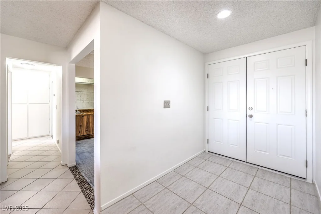 3429 Irv Marcus, Las Vegas, NV 89108
