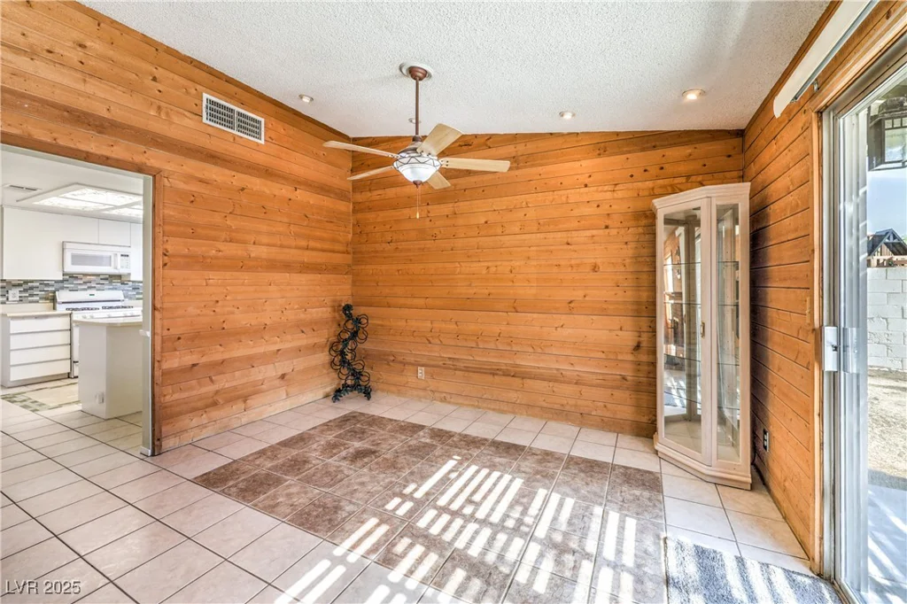 3429 Irv Marcus, Las Vegas, NV 89108